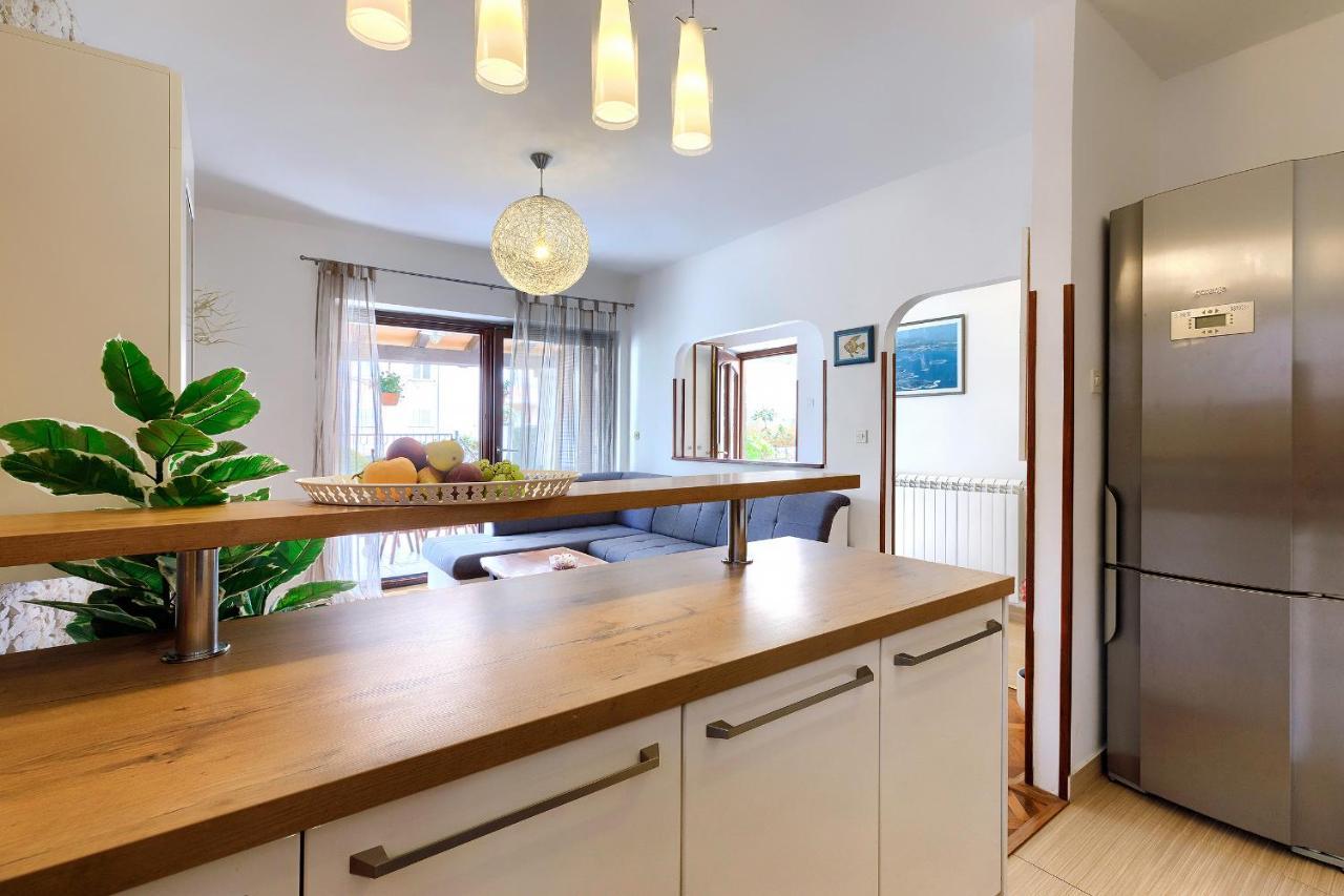 Stylish Flats With Two Bedrooms In Premantura Extérieur photo
