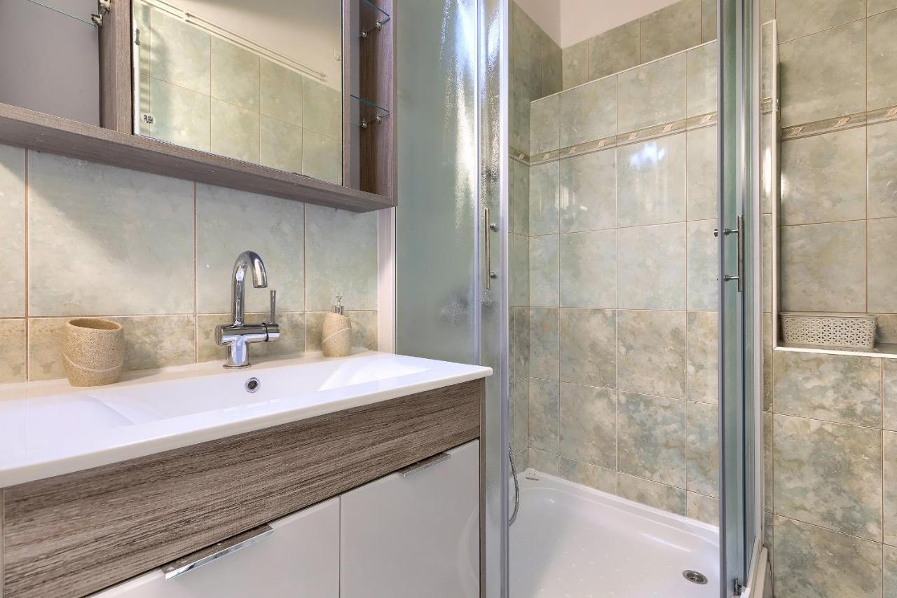 Stylish Flats With Two Bedrooms In Premantura Extérieur photo