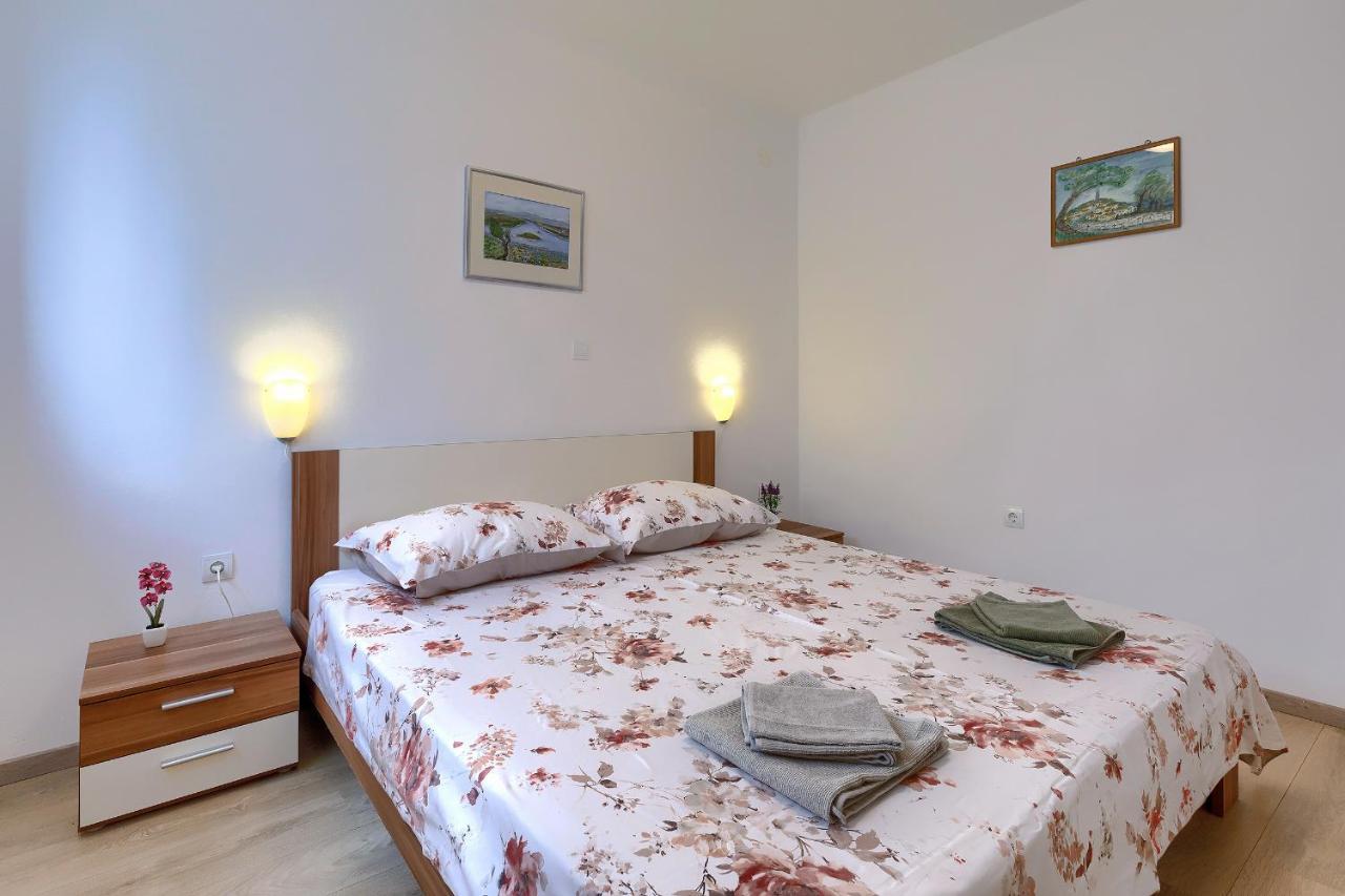 Stylish Flats With Two Bedrooms In Premantura Extérieur photo