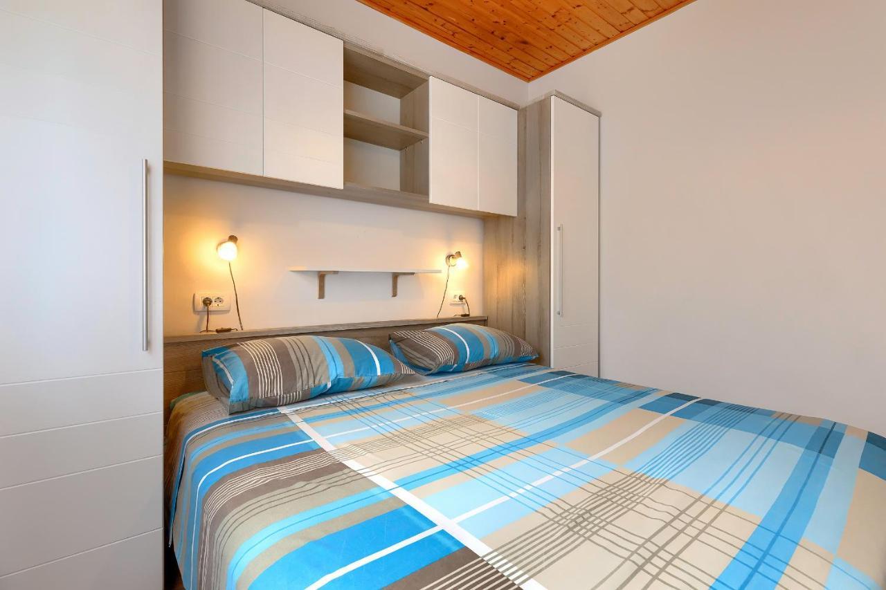 Stylish Flats With Two Bedrooms In Premantura Extérieur photo