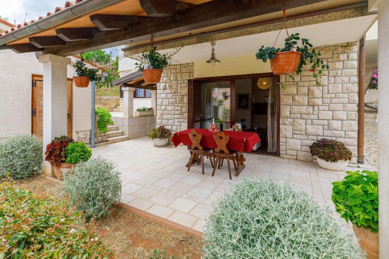 Stylish Flats With Two Bedrooms In Premantura Extérieur photo
